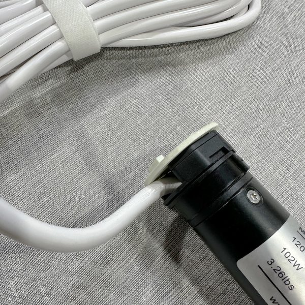 Quick disconnect cord connected to Fabtex roller shade motor head